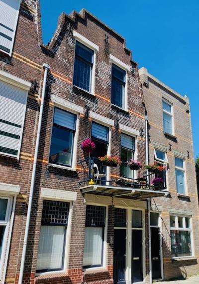 Bed and Breakfast Het Kasteeltje Флиссинген Экстерьер фото
